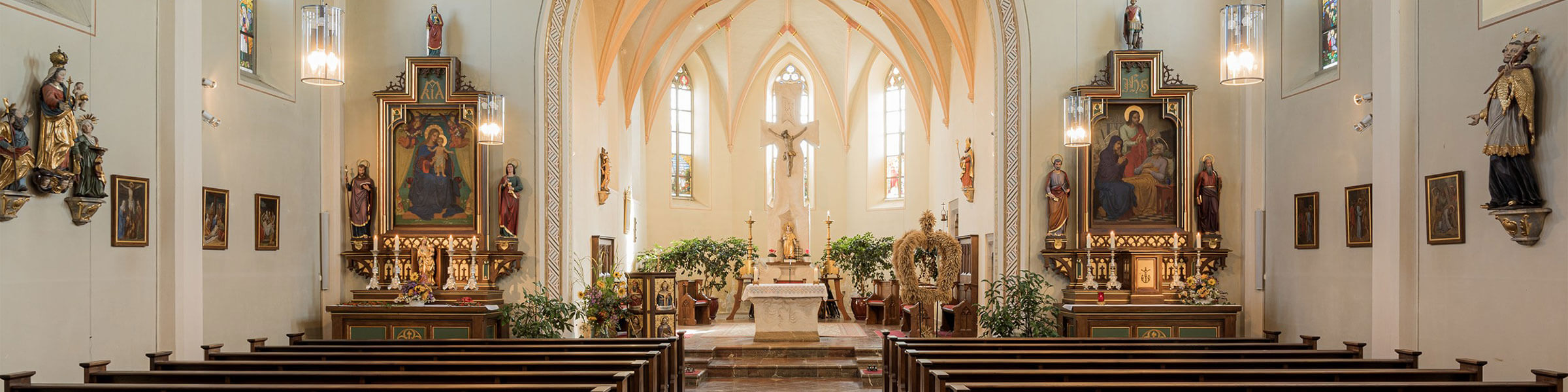 Altar | Pfarrei Schwanenkirchen