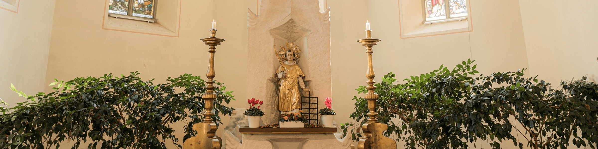 Altar | Pfarrei Schwanenkirchen